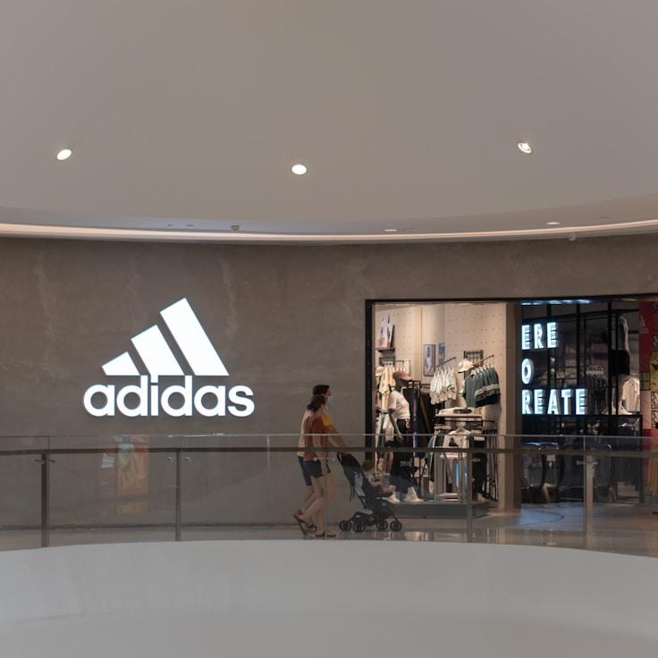 Family-friendly shopping and daily life in United States